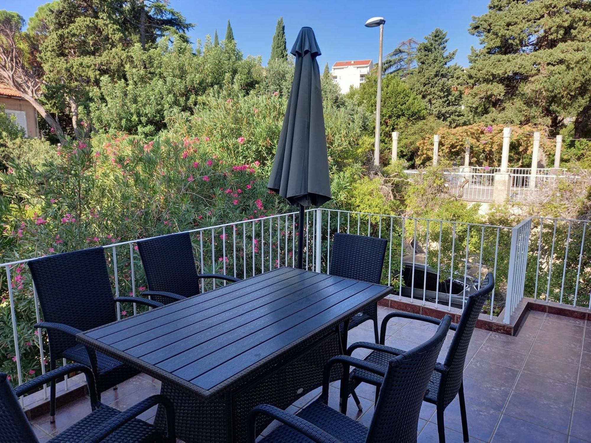 Appartement None